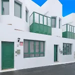 Mar Y Ola - 250m To The By Lanzarote Дом отдыха Коста Бланка